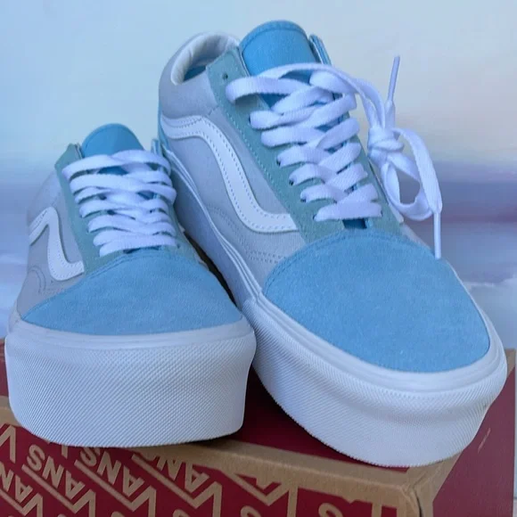 Vans WMNS Old Skool Stackfo
Color Block Blue
VN0009P2BLU
Platforms Sneakers - Picture 7 of 8